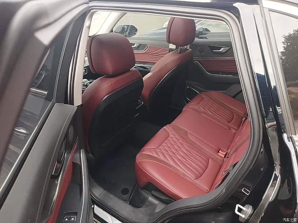 Hongqi HS5, 2024 17