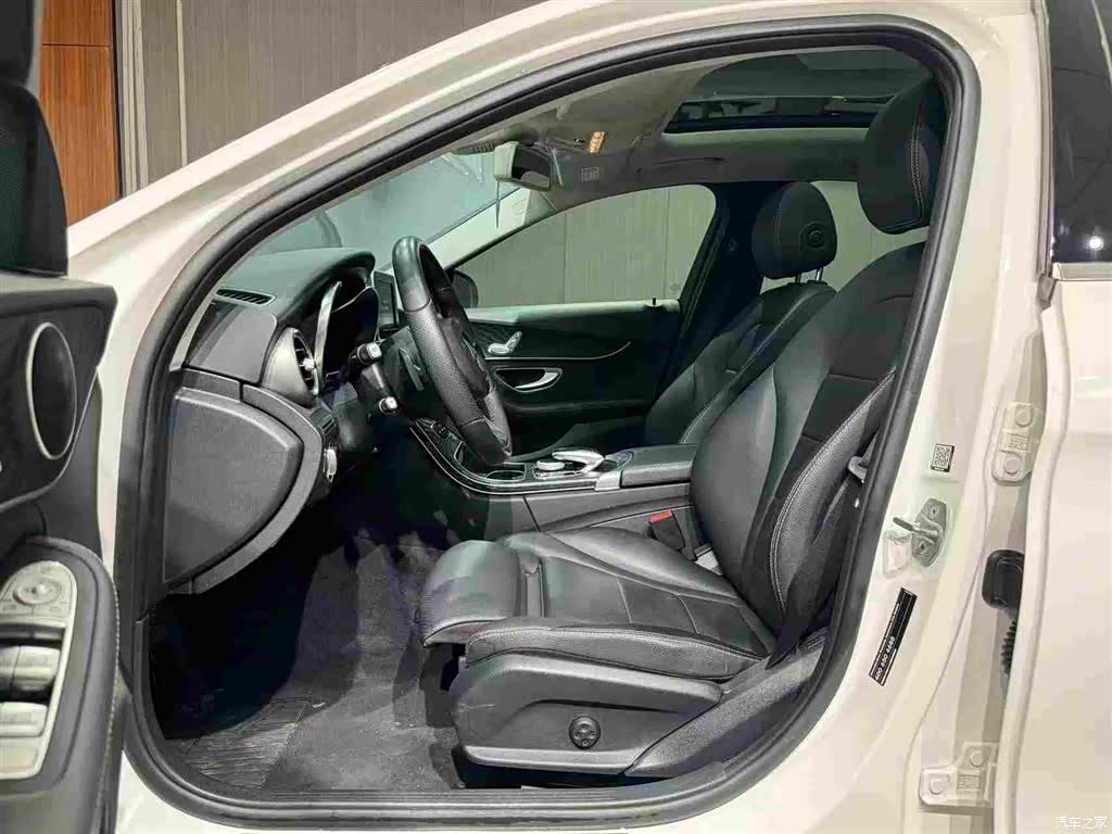 Mercedes-Benz C-Class, 2017 4