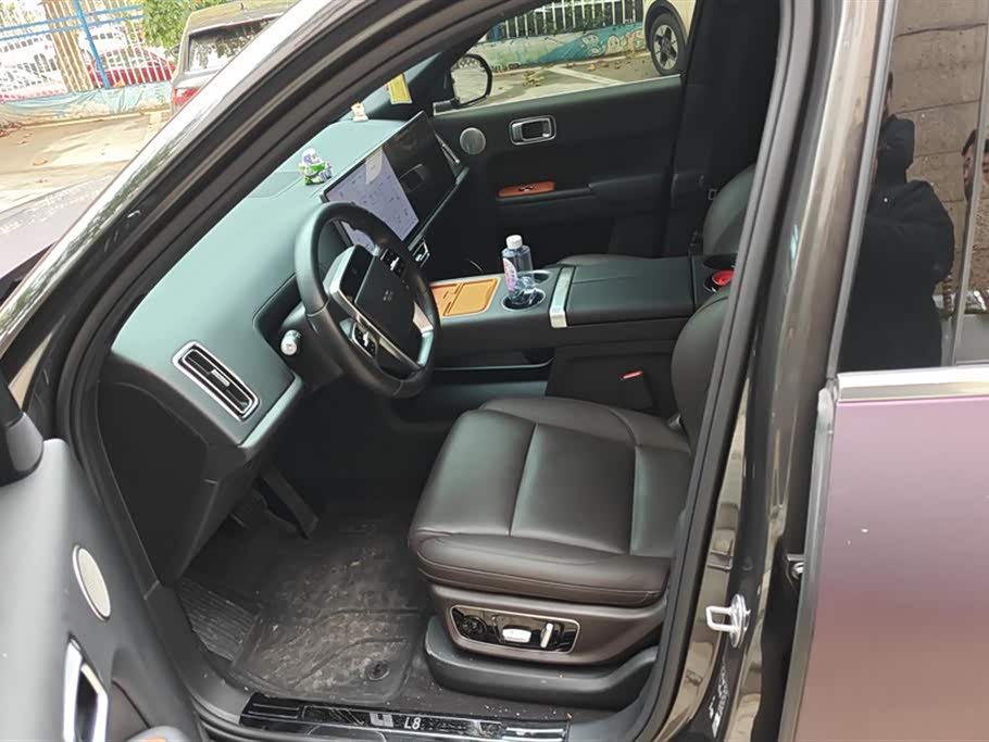 Li Auto Ideal L8