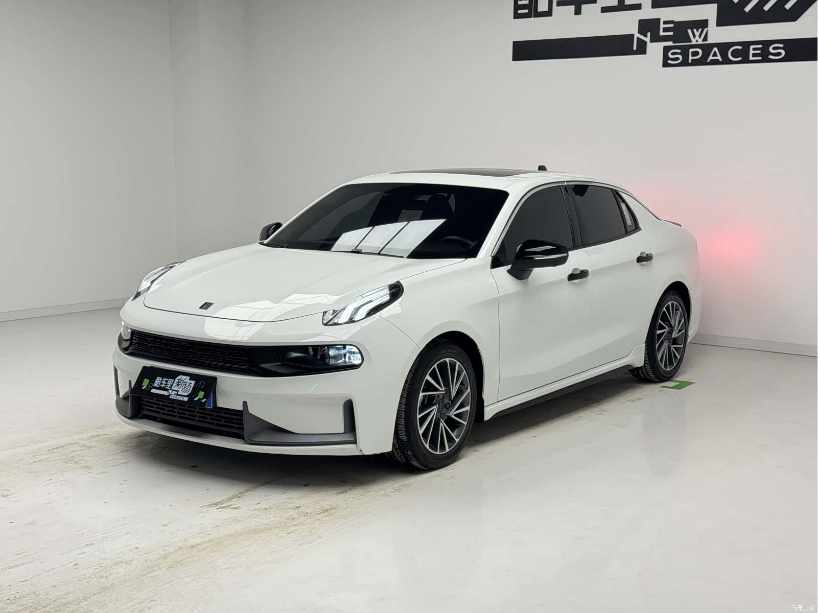 Lynk & Co 02