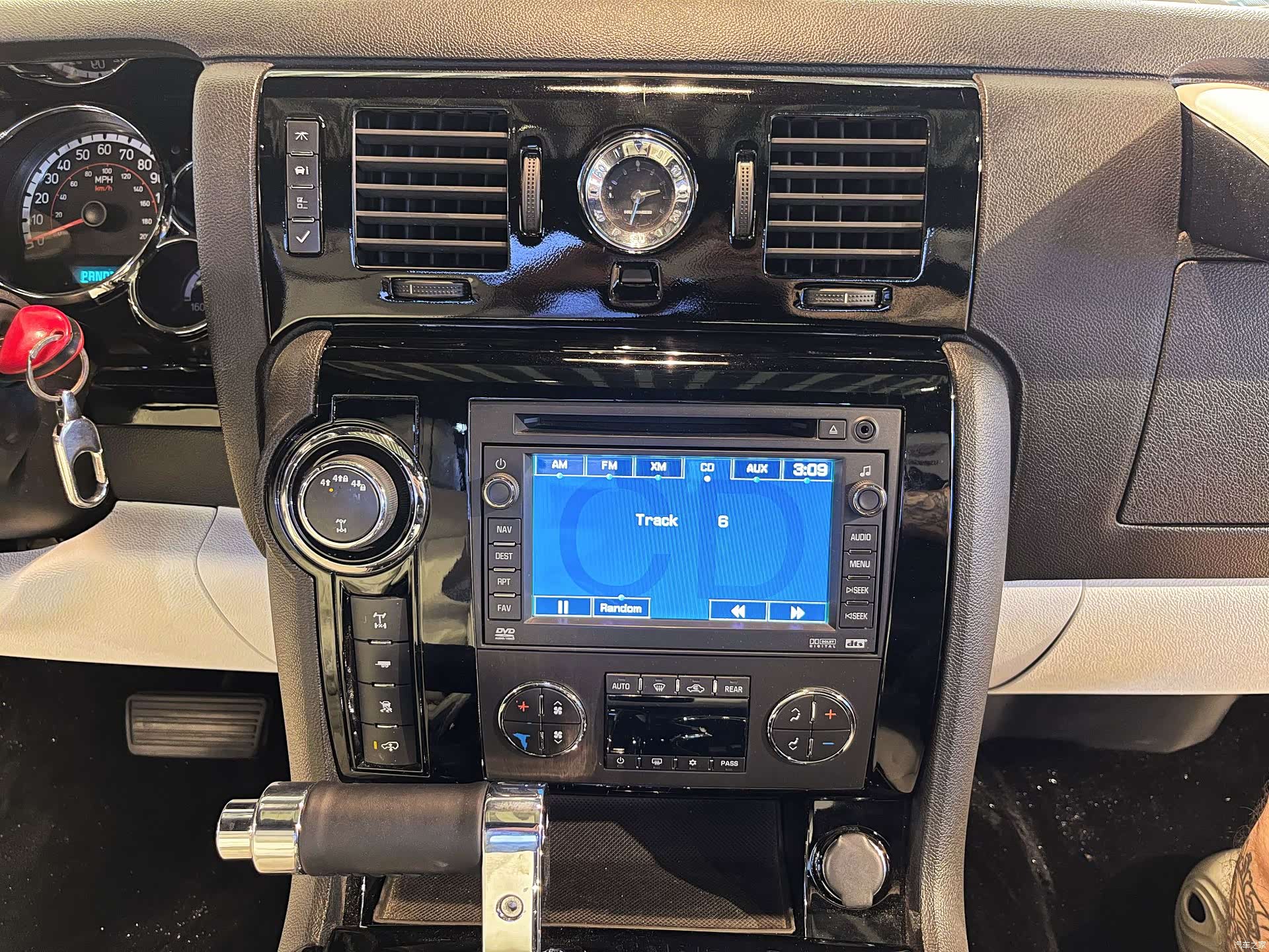 Hummer H2, 2016 22