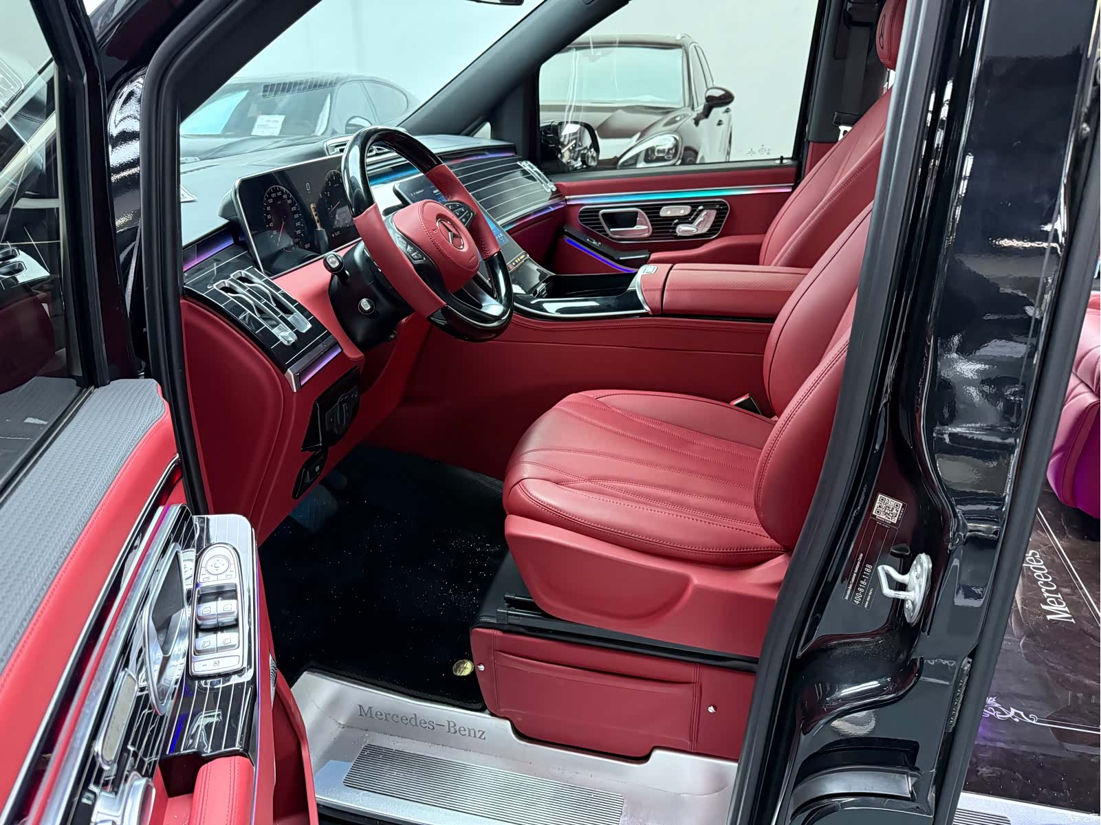 Mercedes-Benz 7, 2021 4