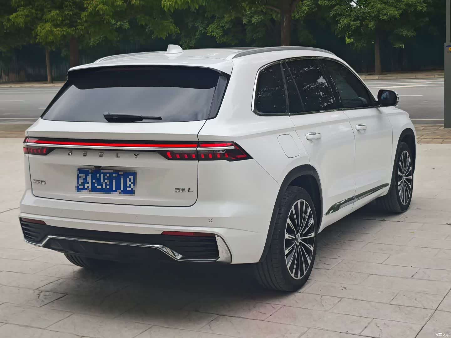 Geely Xingyue L, 2024 7
