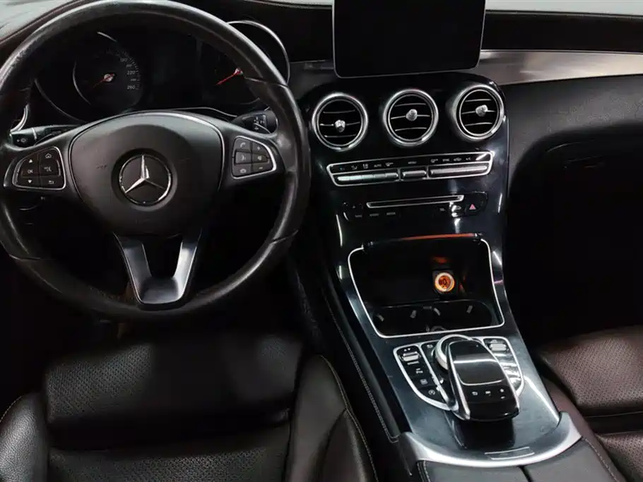 Mercedes-Benz GLC Mercedes-Benz GLC