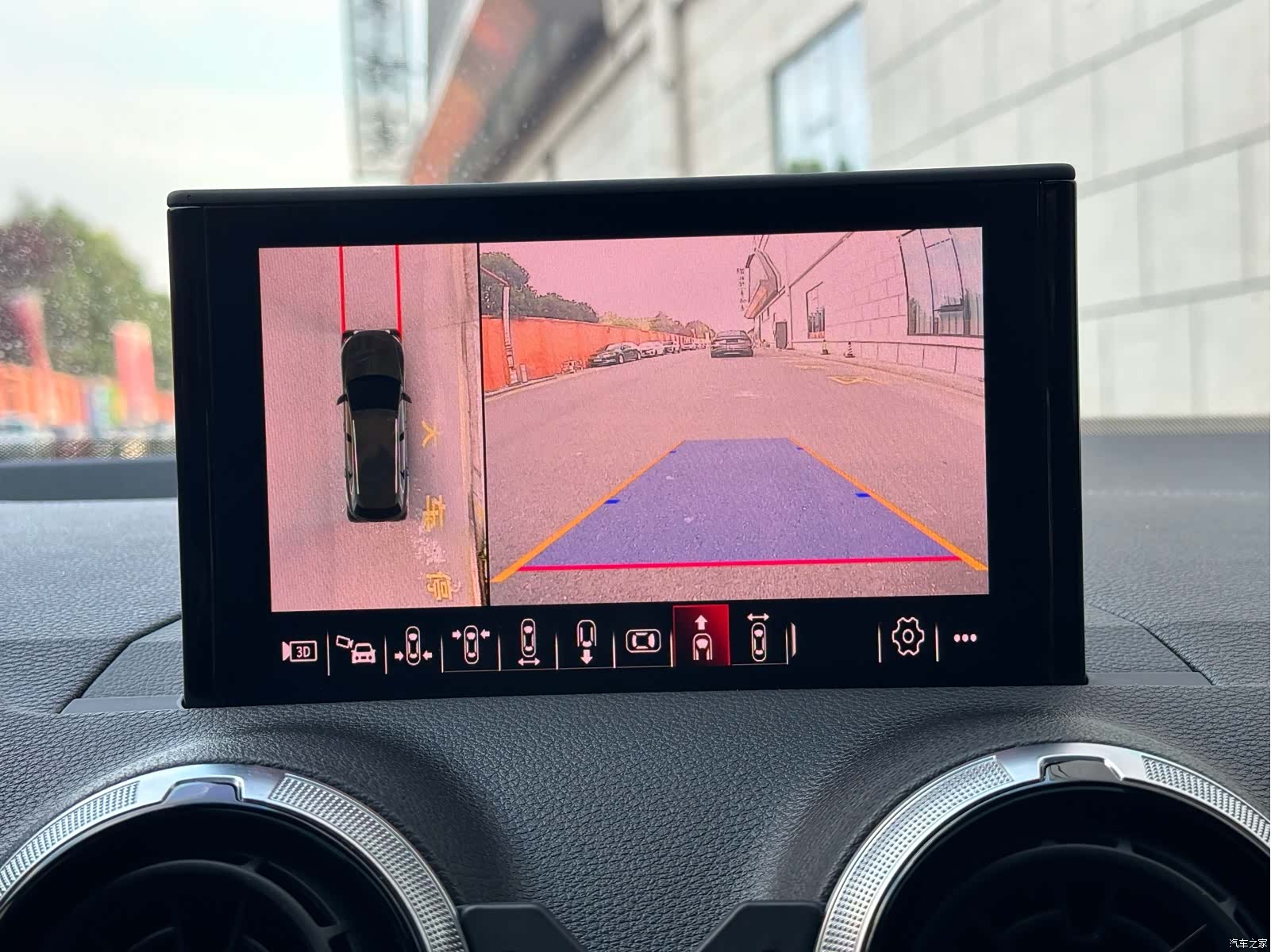 Audi Q2L, 2022 11