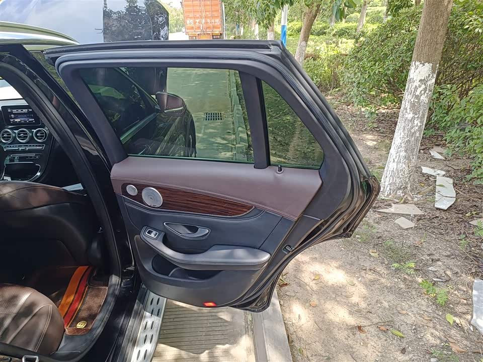 Mercedes-Benz GLC Mercedes-Benz GLC