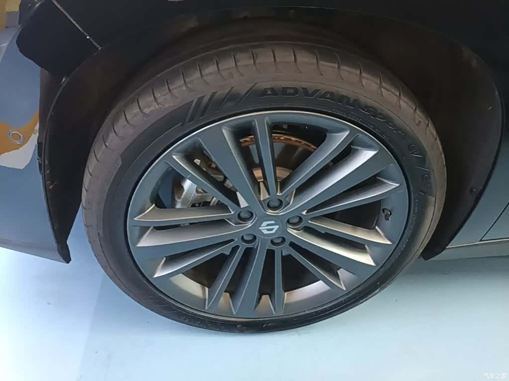 Leapmotor C16, 2025 23