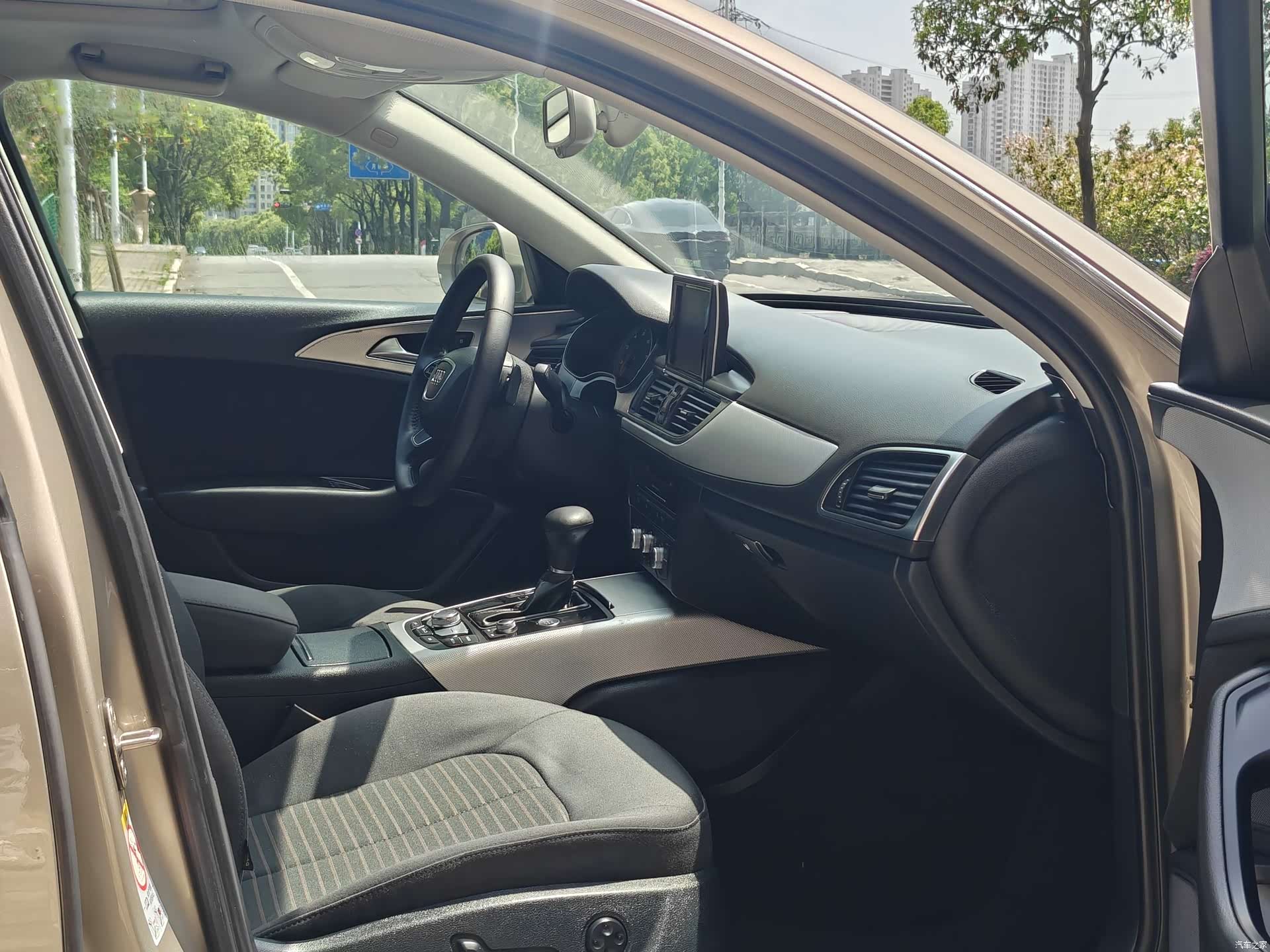 Audi A6L, 2014 6