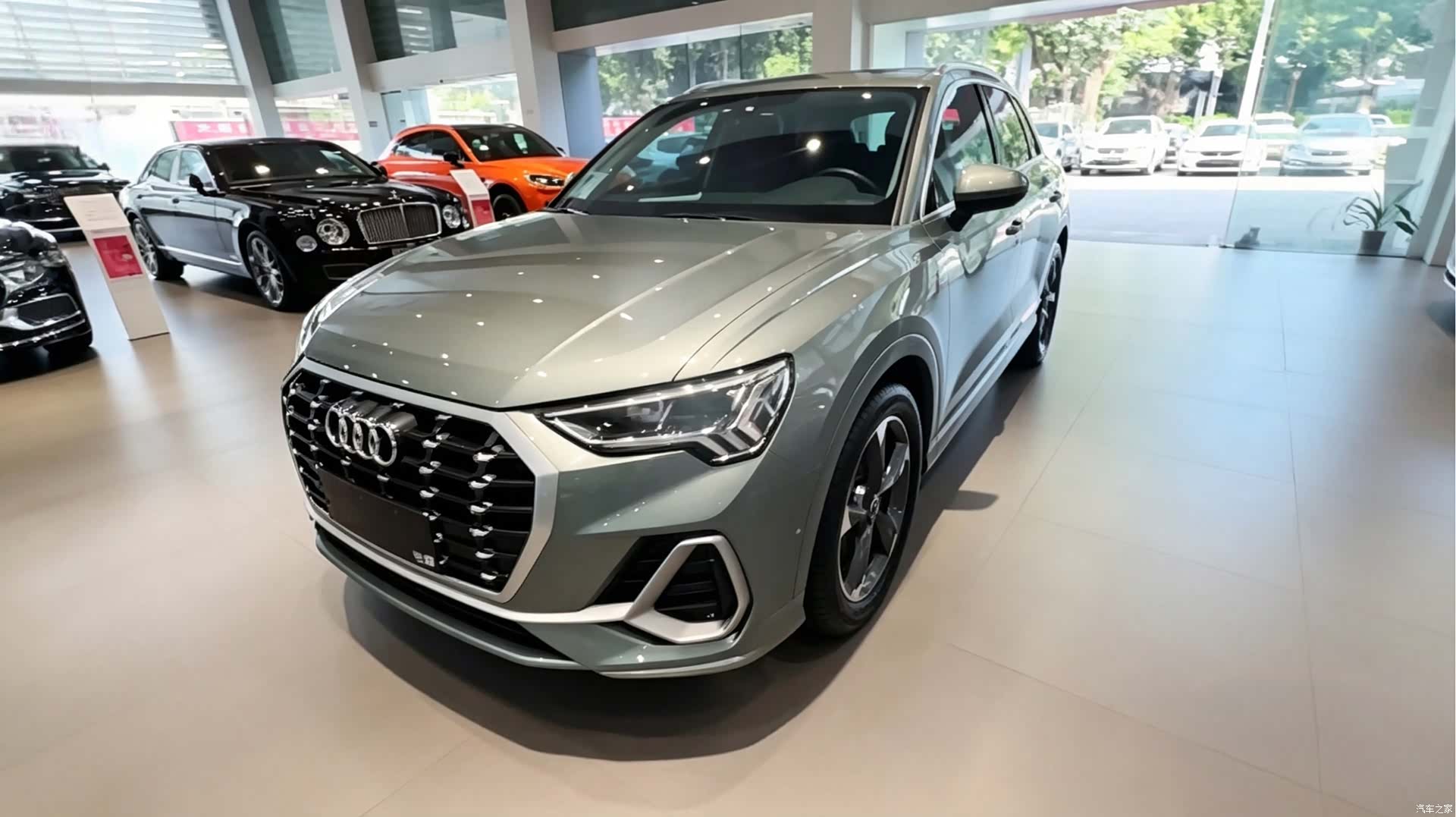 Audi Q3, 2023 1
