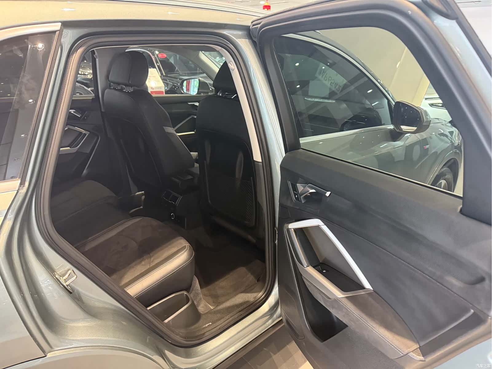 Audi Q3, 2023 10