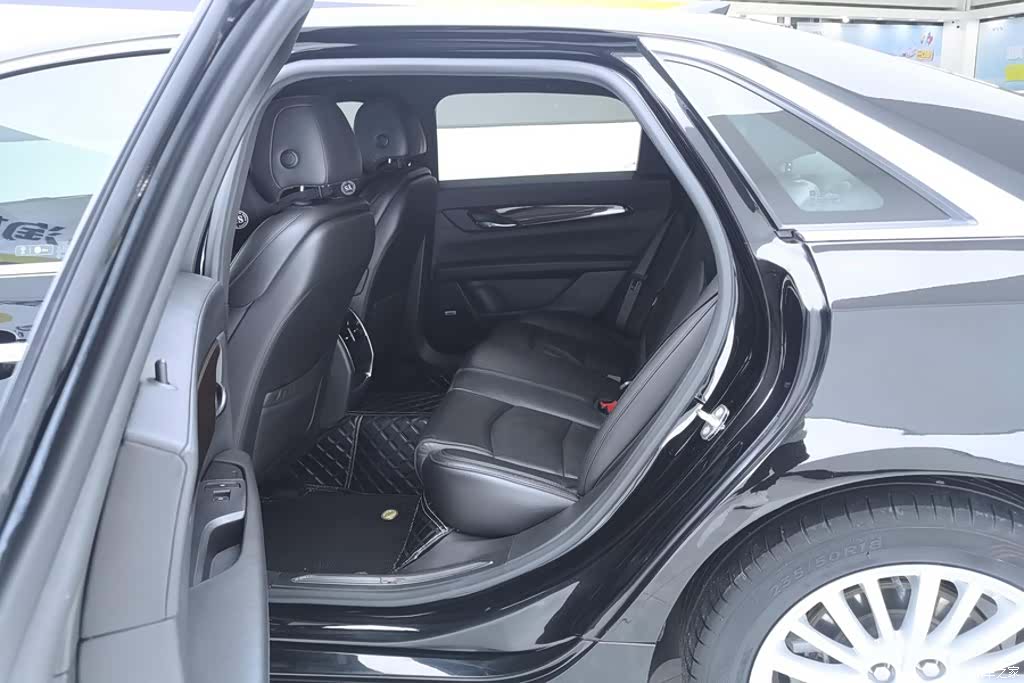 Cadillac CT6, 2021 11