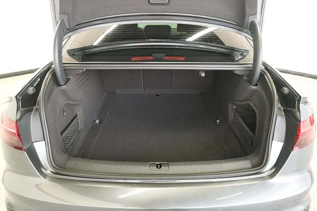 Audi A4L, 2023 4