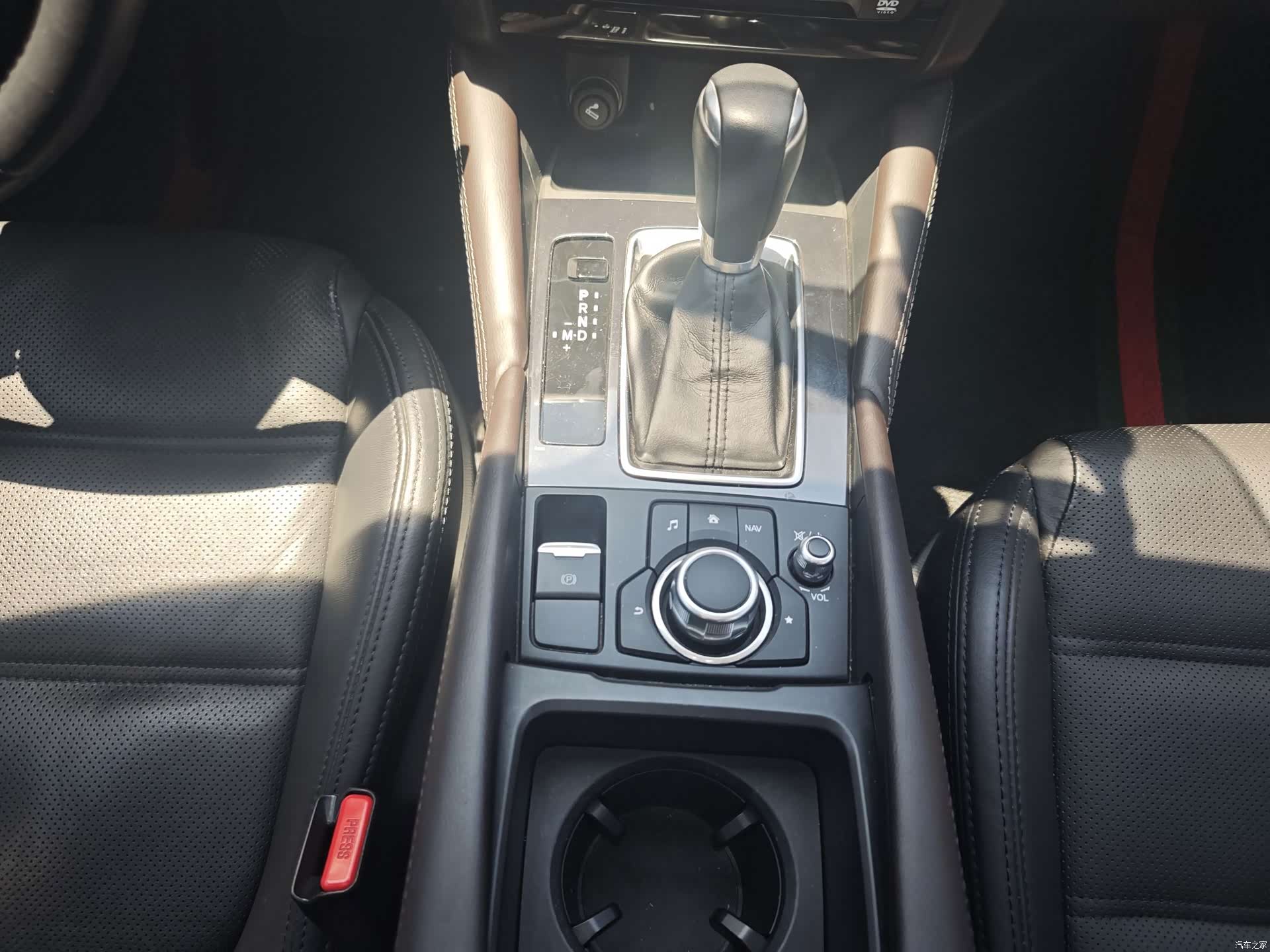 Mazda Atenza, 2017 16
