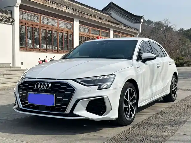 Audi A3 2022 — купить из Китая под заказ