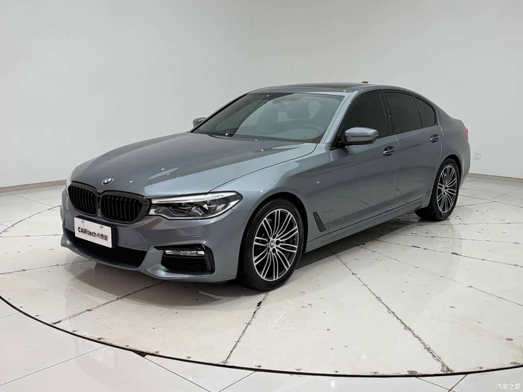 BMW 5 Series, 2018 все фото