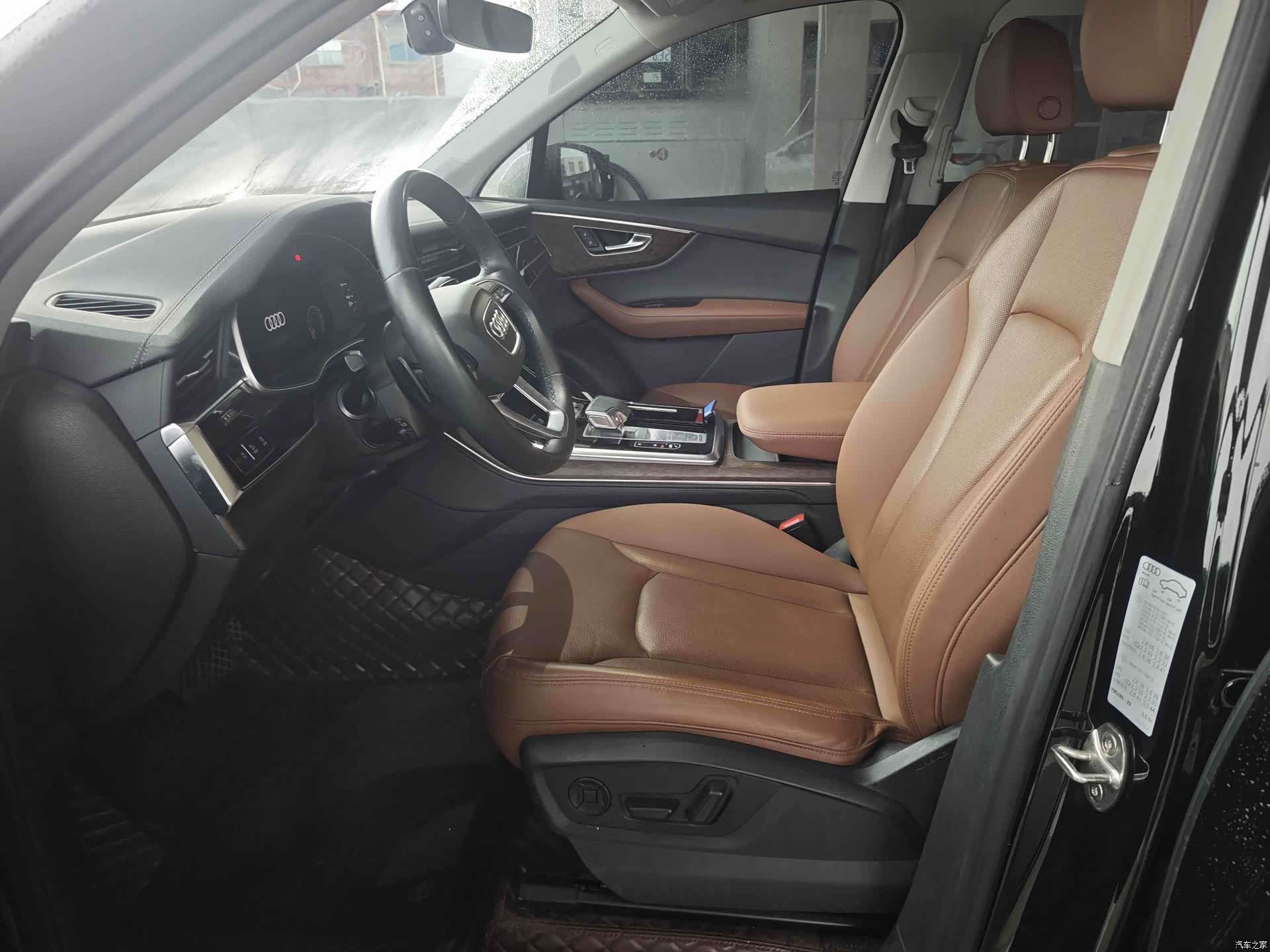 Audi Q7, 2023 все фото