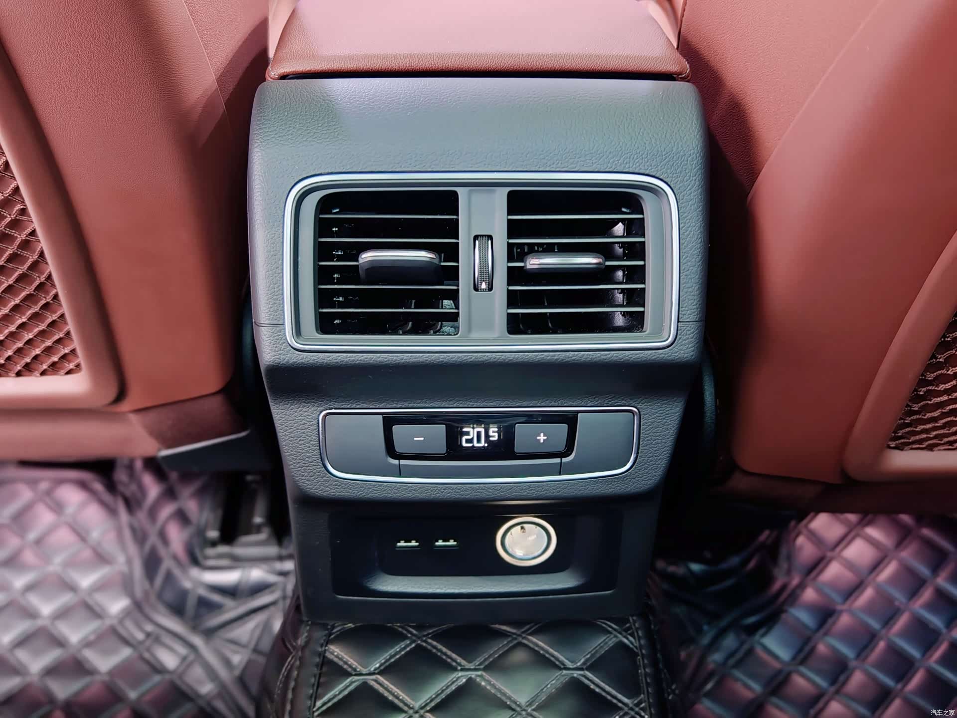 Audi Q5L, 2023 12
