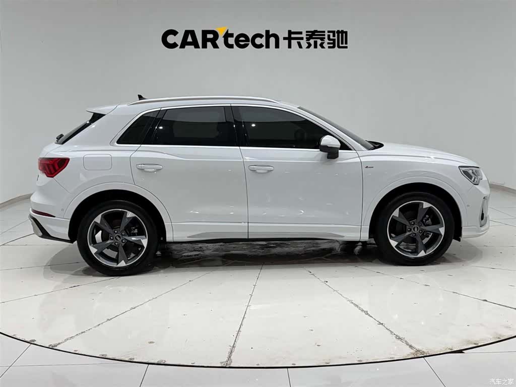 Audi Q3, 2023 12