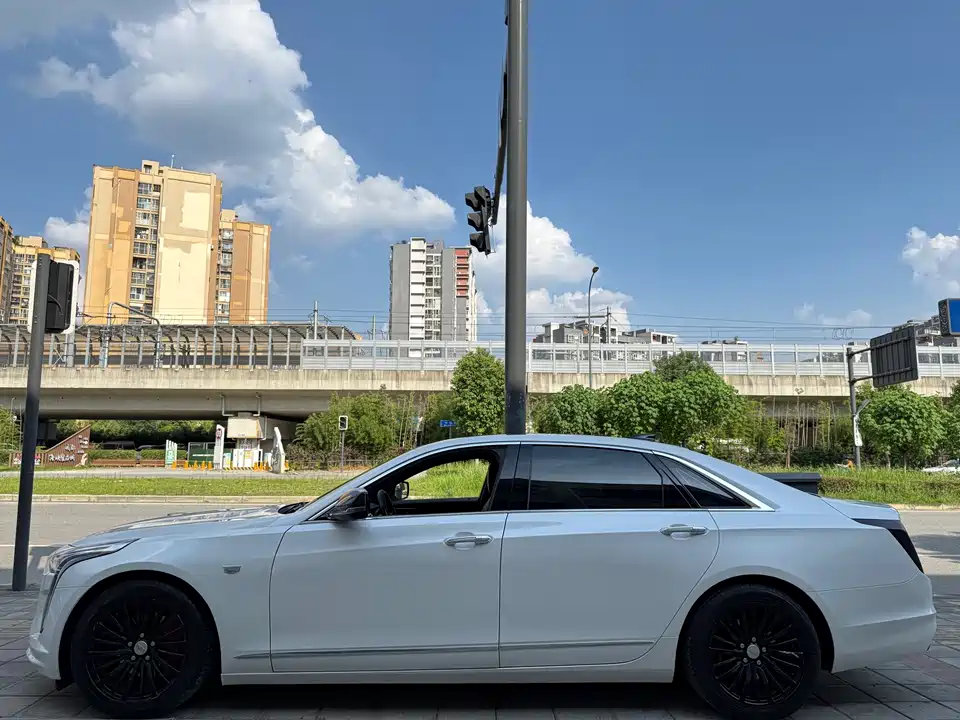 Cadillac CT6