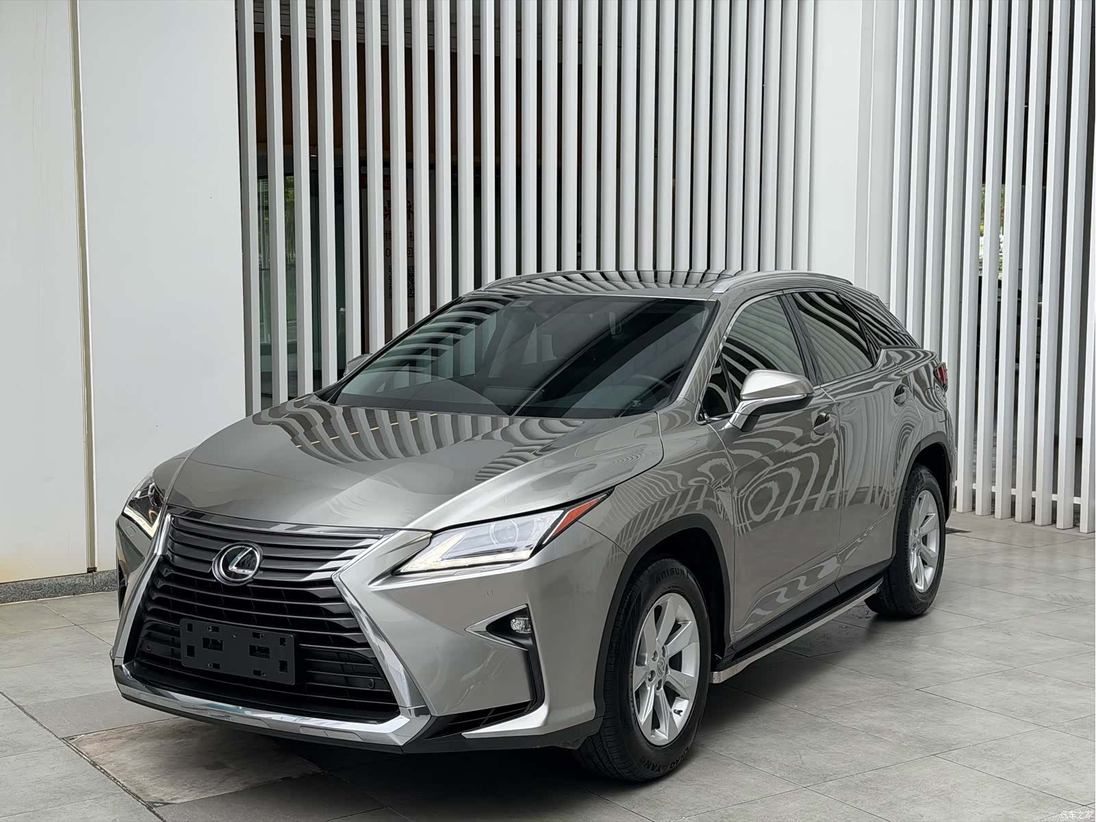 Lexus RX, 2016 1