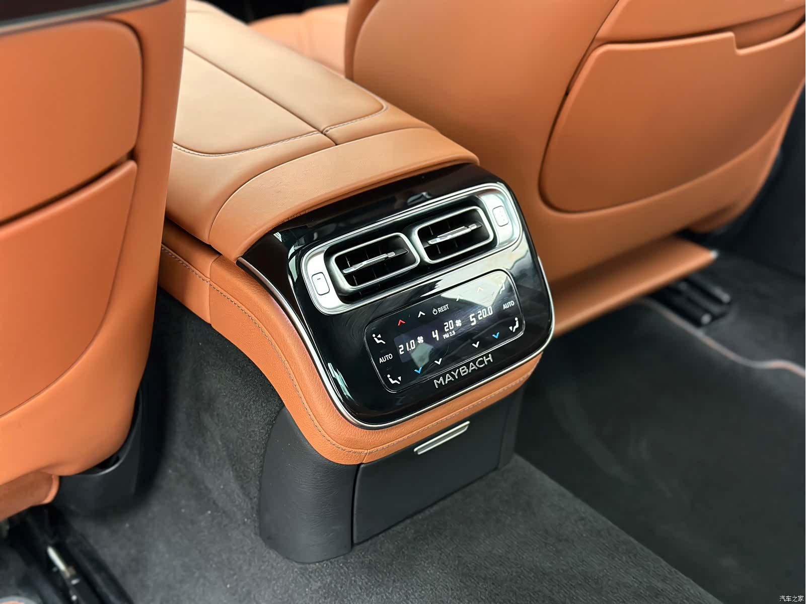 Maybach S-Class, 2022 13