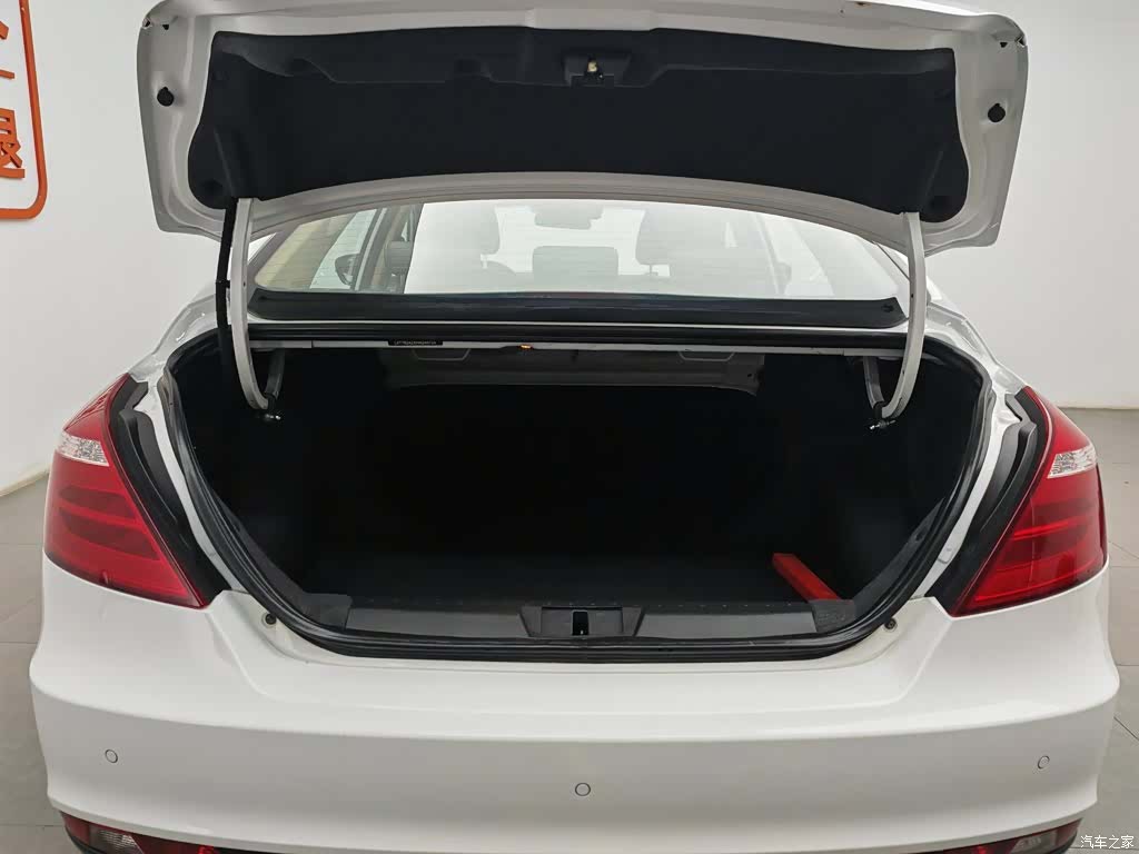 Geely Emgrand, 2017 16