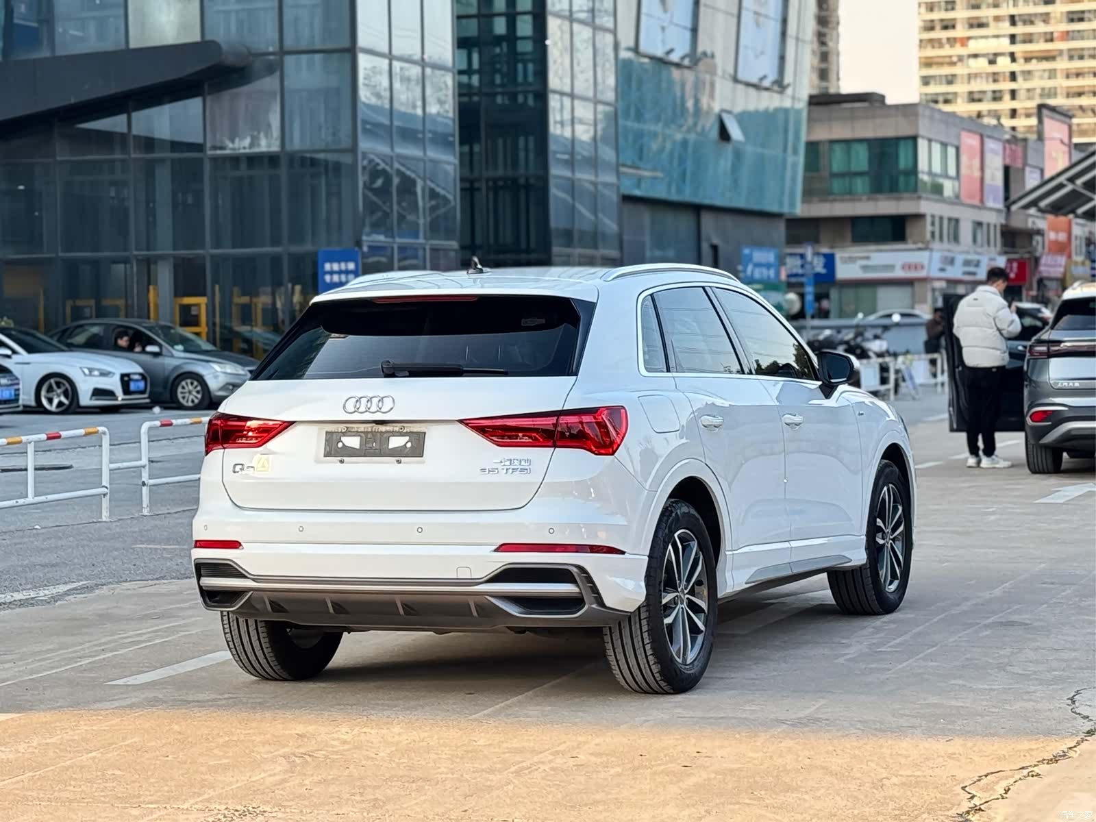 Audi Q3, 2020 4