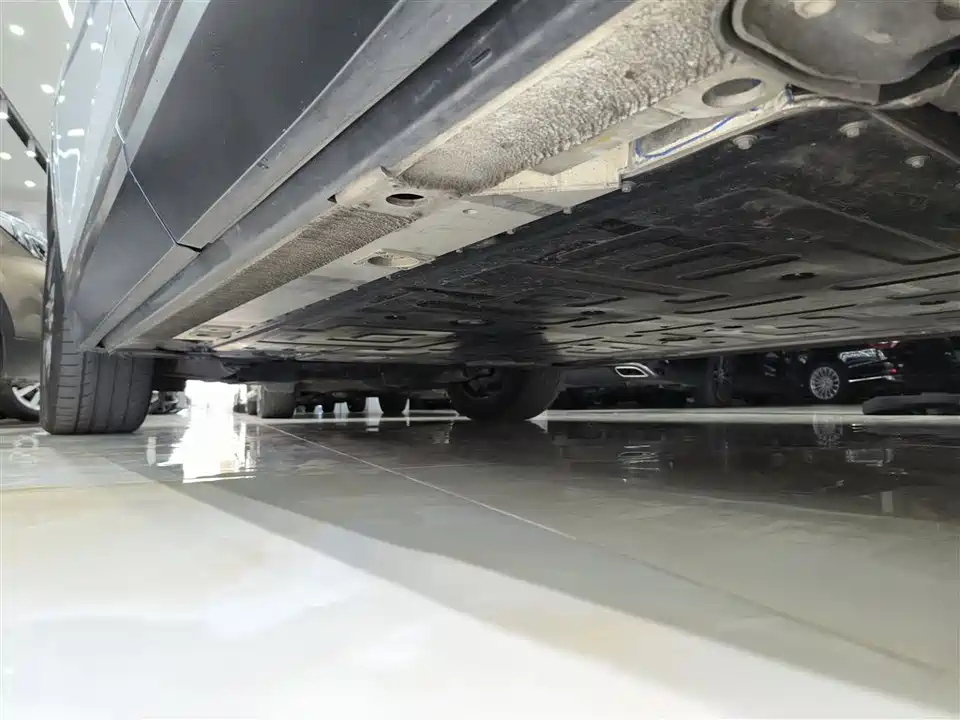 NIO ES6