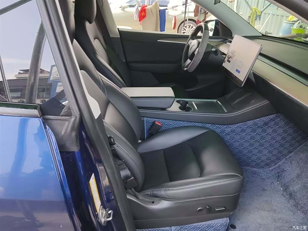 Tesla Model Y, 2021 25