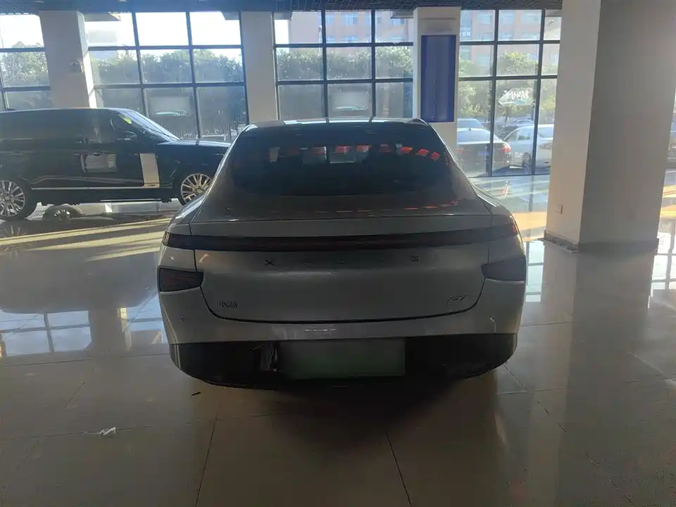 XPENG P7