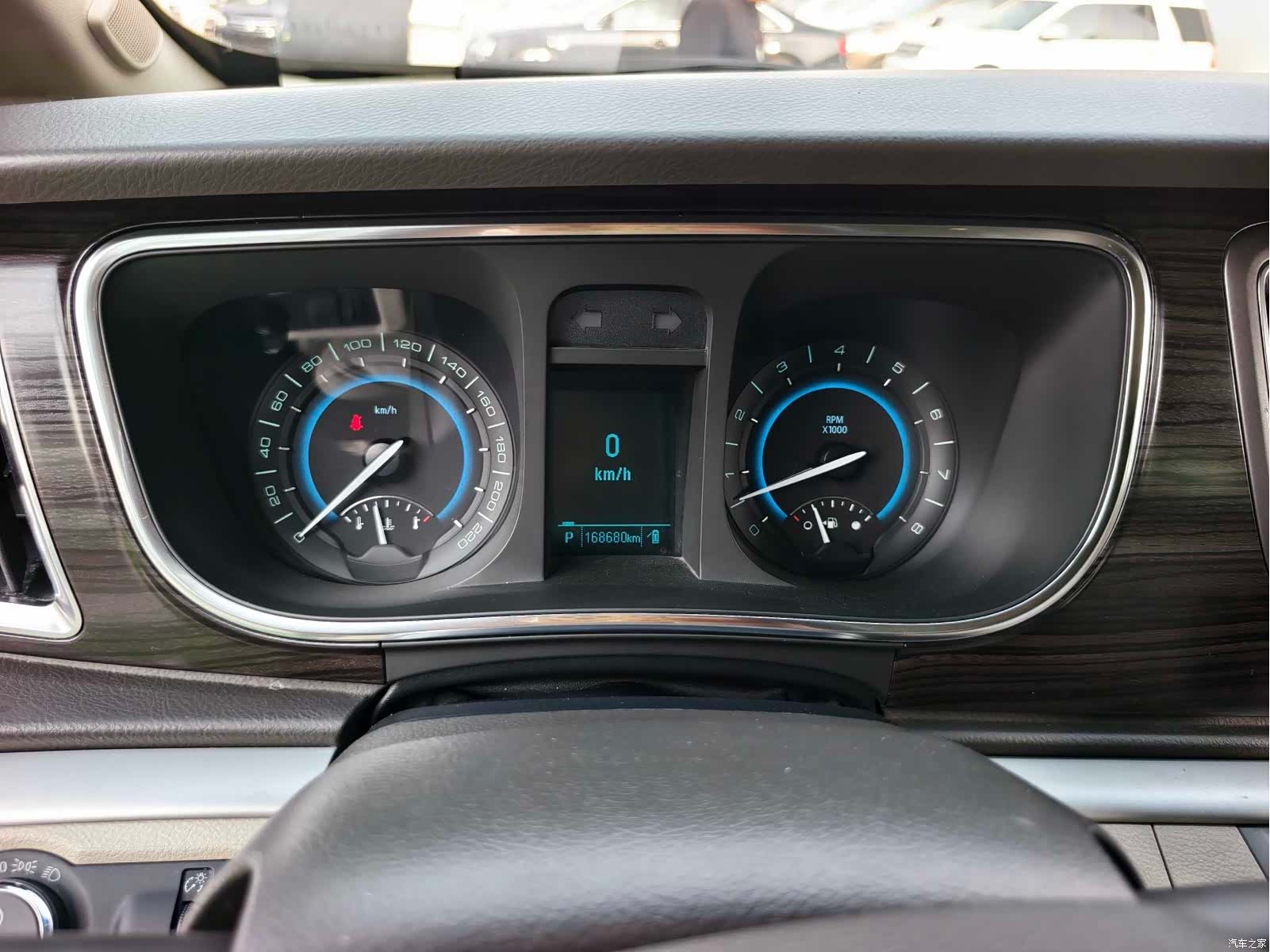 Buick GL8, 2013 4