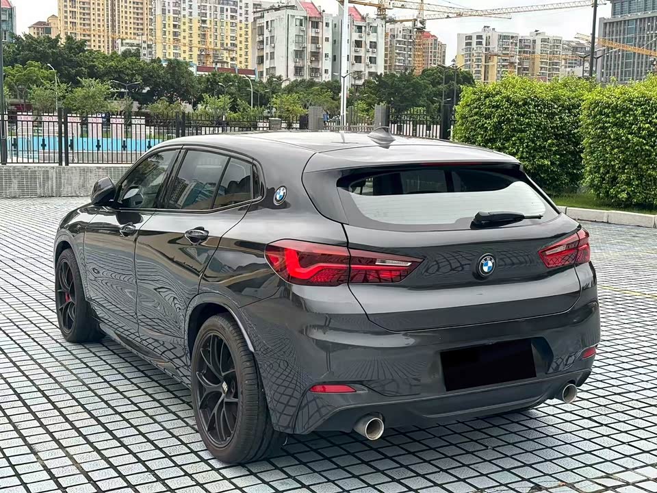BMW X2
