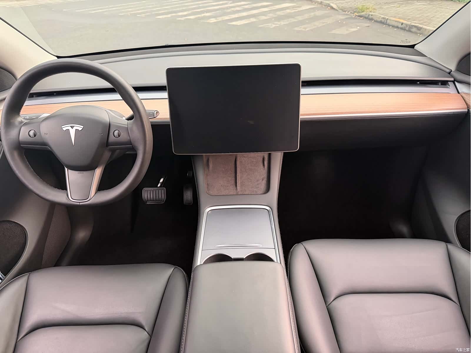 Tesla Model Y, 2021 13