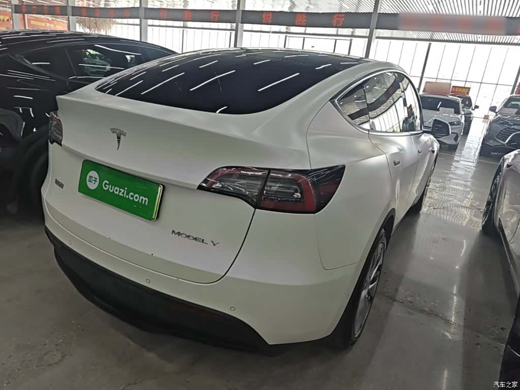 Tesla Model Y, 2022 7