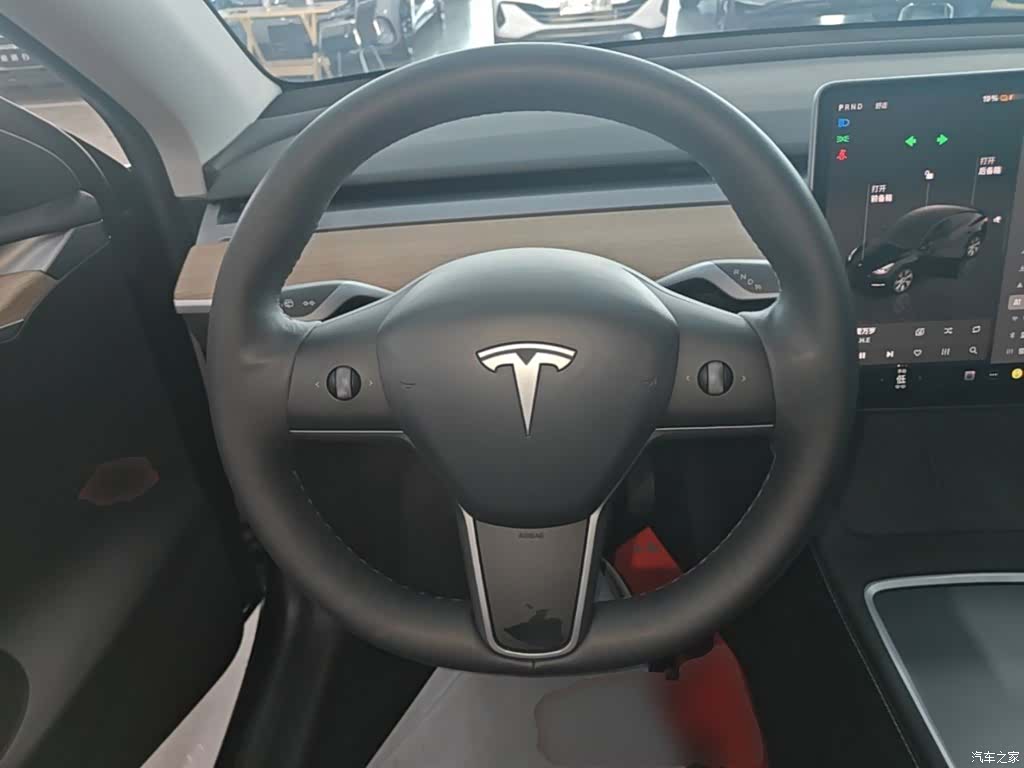 Tesla Model Y, 2022 11