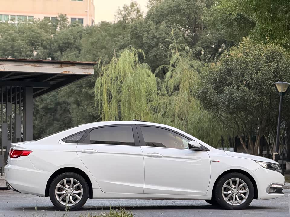 Geely Emgrand GL