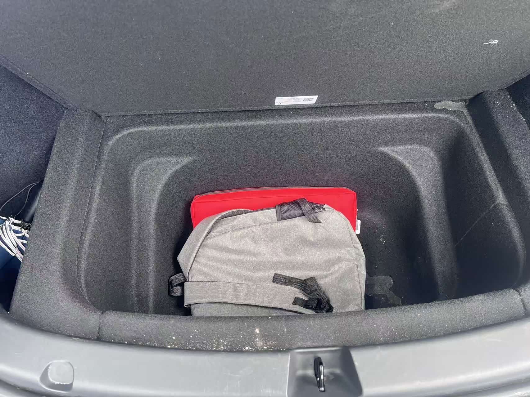 Tesla Model Y, 2024 7