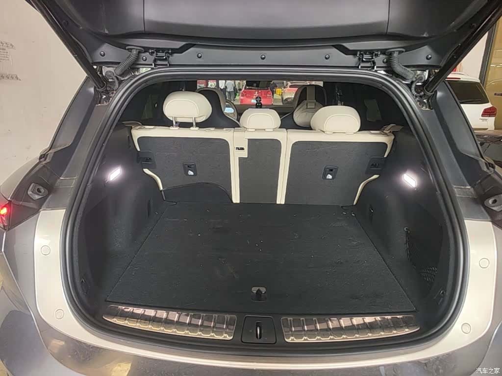 NIO ES6, 2024 15