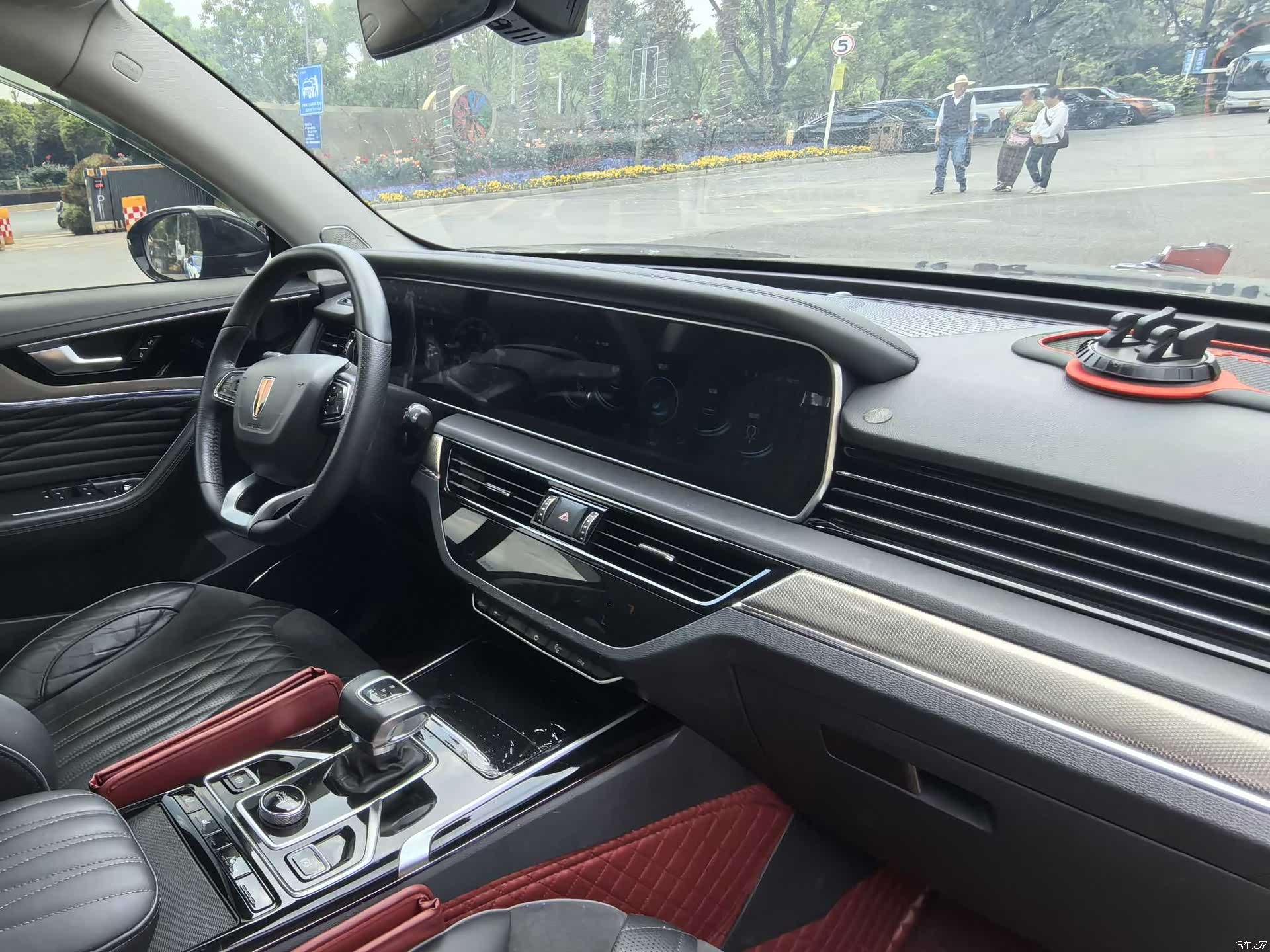 Hongqi HS5, 2023 7