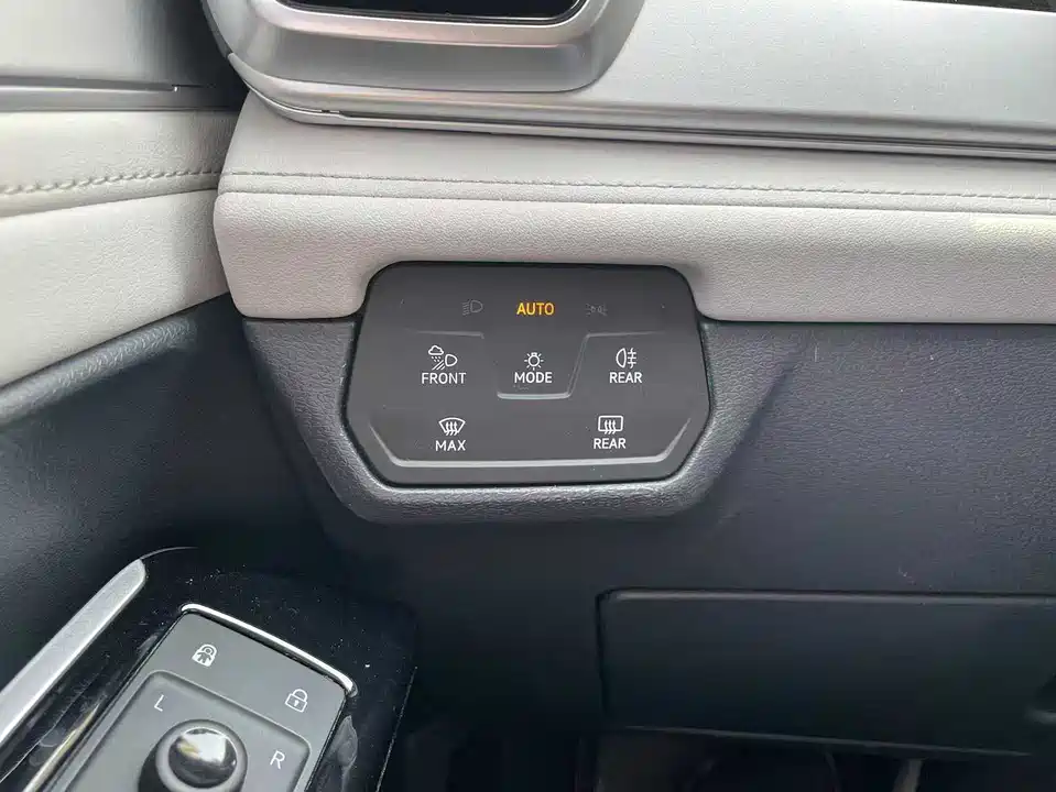 Volkswagen ID.6 CROZZ