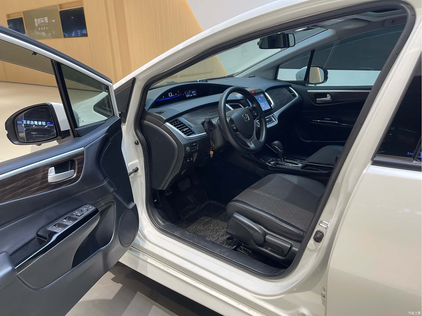 Honda Jade, 2018 14