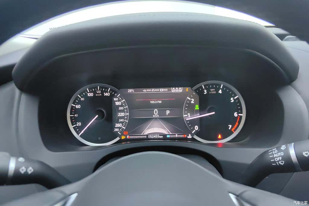 Land Rover XEL, 2020 13