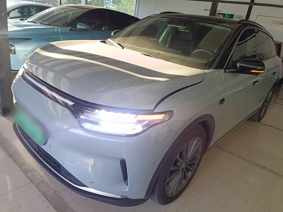 Leapmotor C11