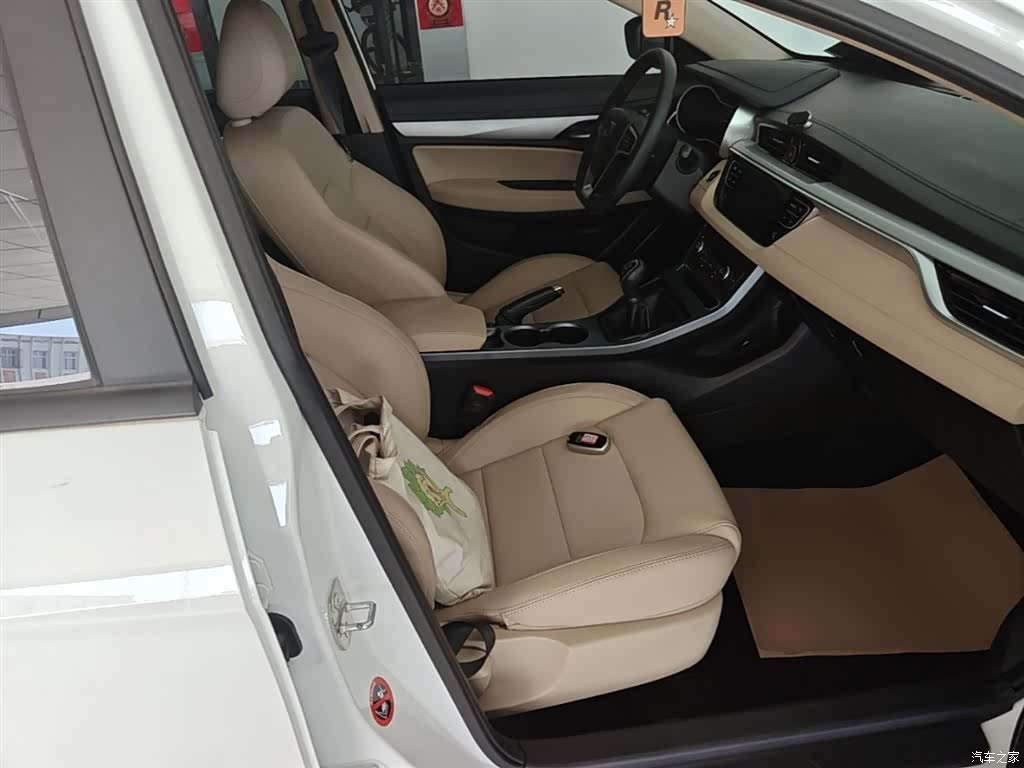 Geely Emgrand, 2018 25
