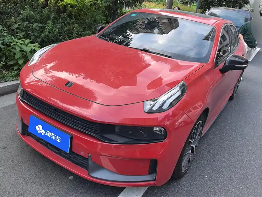 Lynk & Co 03