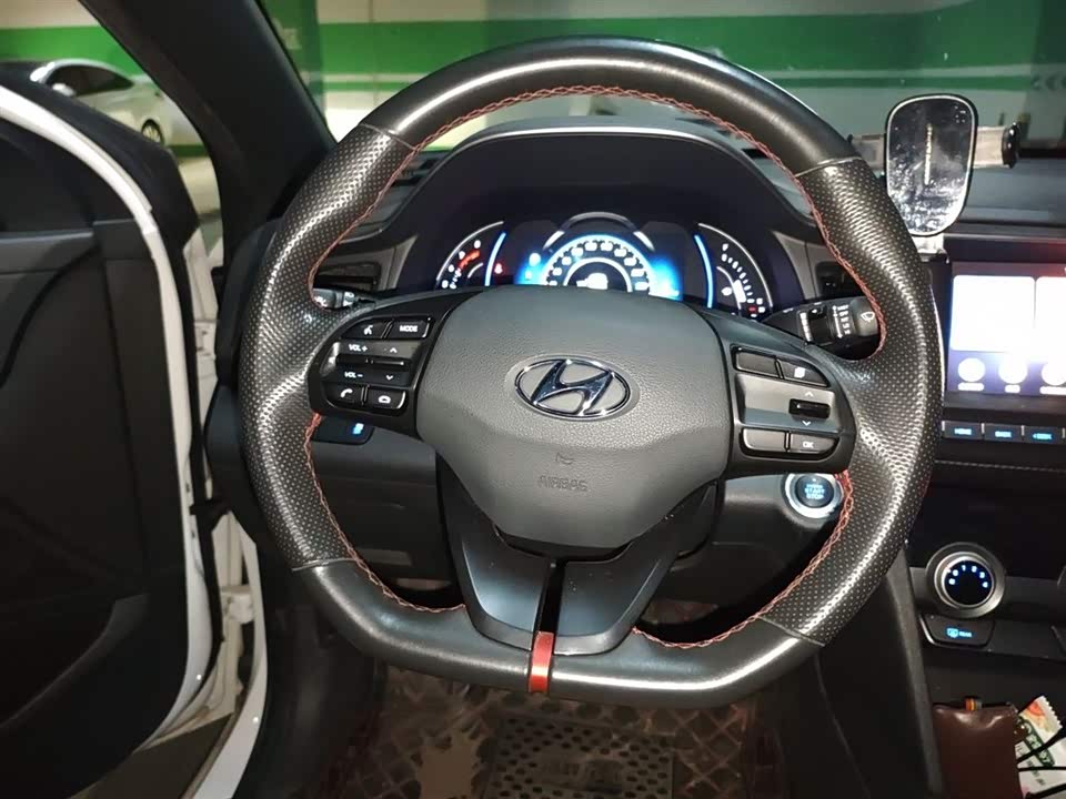 Hyundai Lead