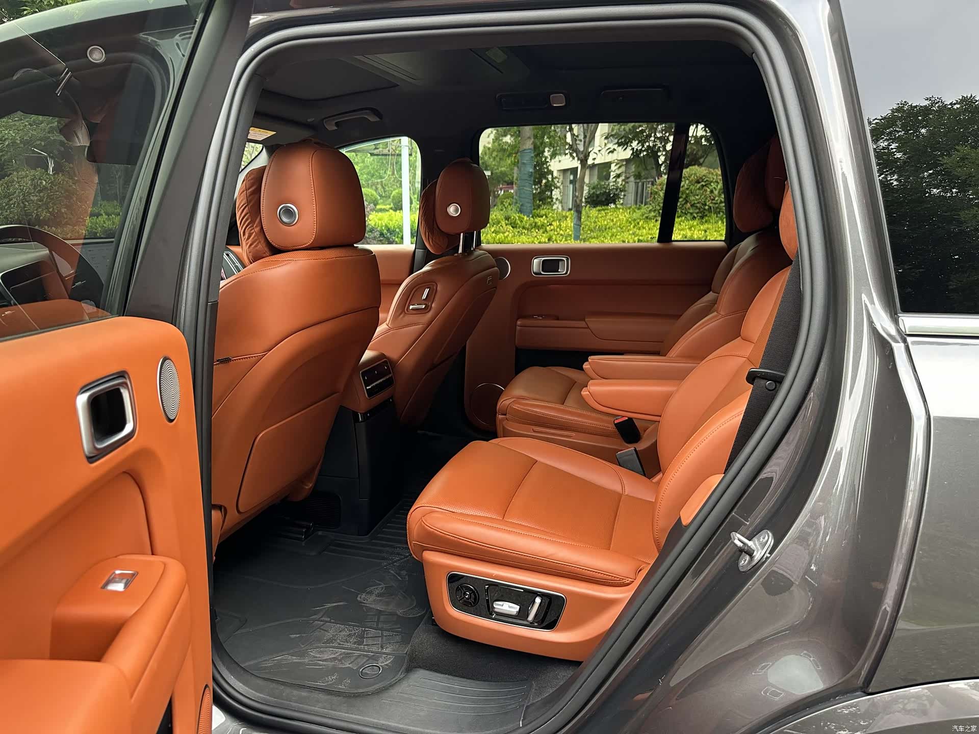 Li Auto L9, 2023 все фото