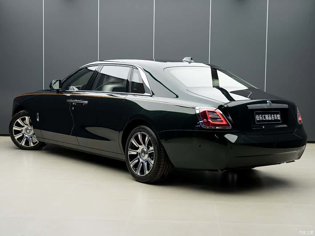 Rolls-Royce Ghost, 2023 4