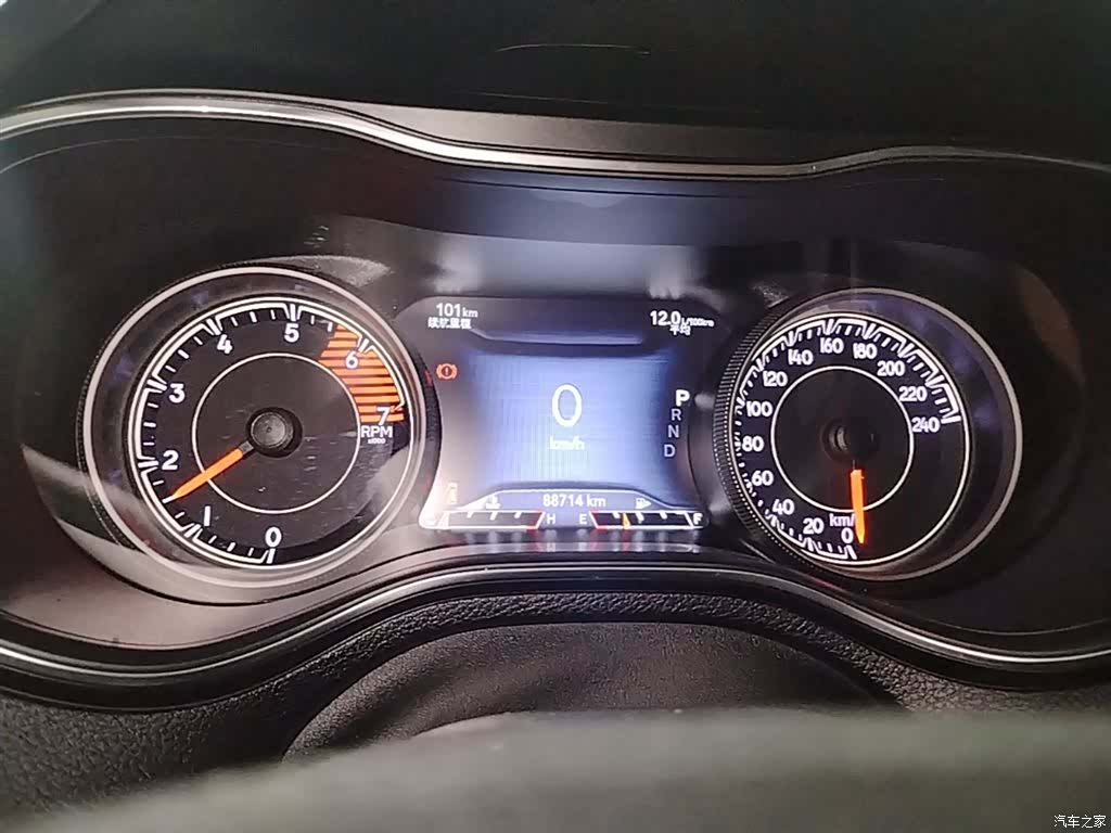 Jeep Cherokee, 2019 11
