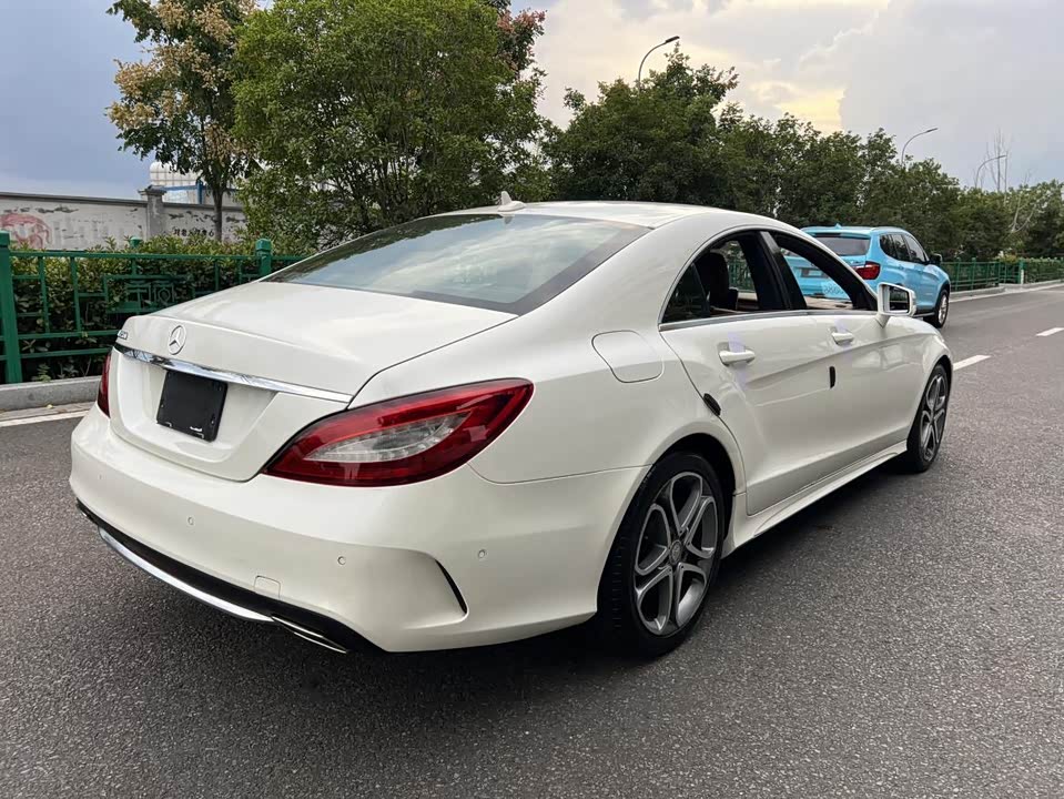 Mercedes-Benz CLS